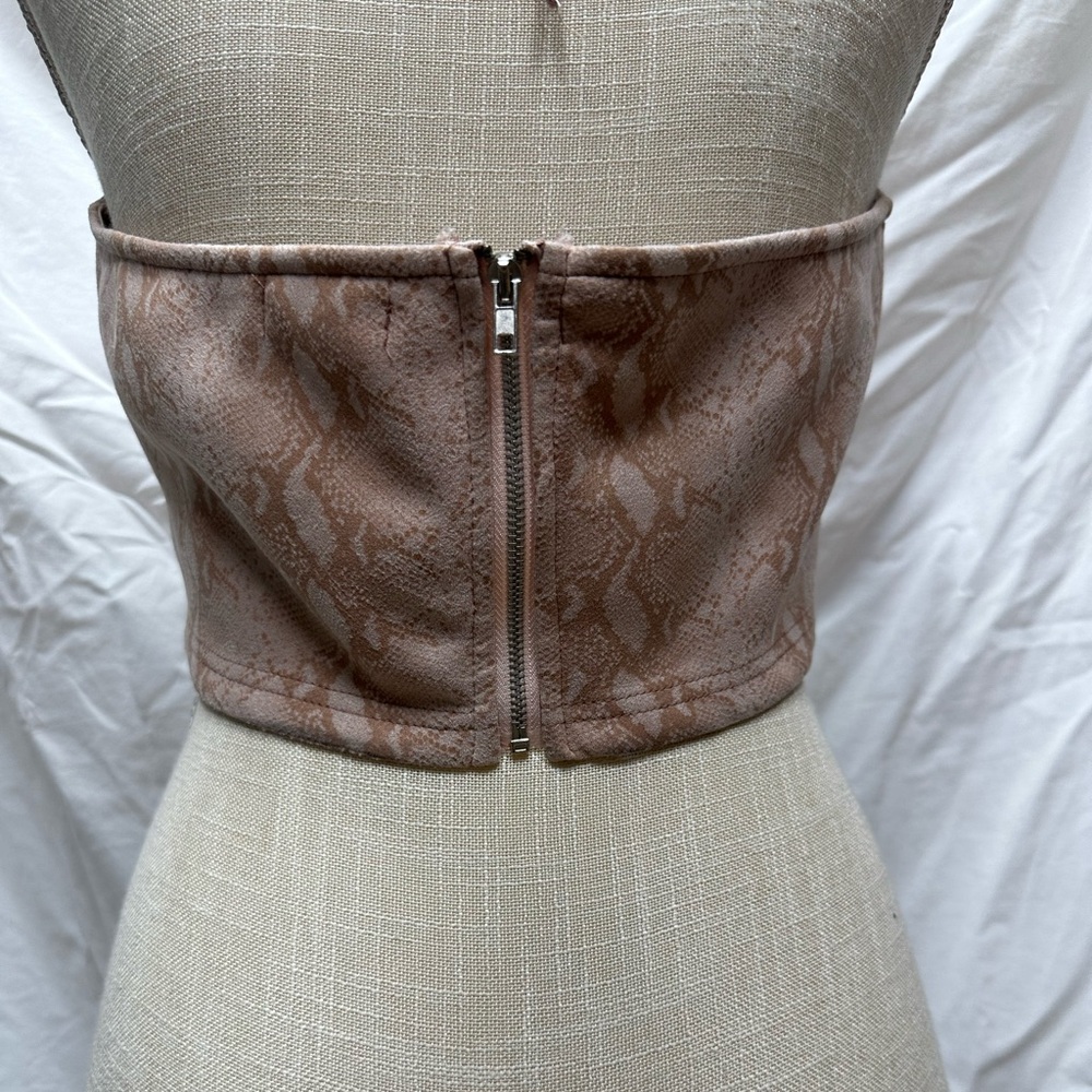 Honey Belle Pink Crop Top Size Large - Picture 6 of 9